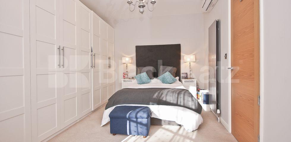 			UNDER OFFER , 2 Bedroom, 1 bath, 1 reception Maisonette			 Doyce Street , London Bridge / Borough